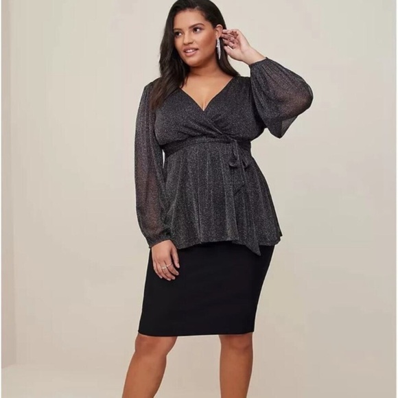 NWT TORRID Lurex Surplice Top in Black Shimmer - Picture 1 of 12